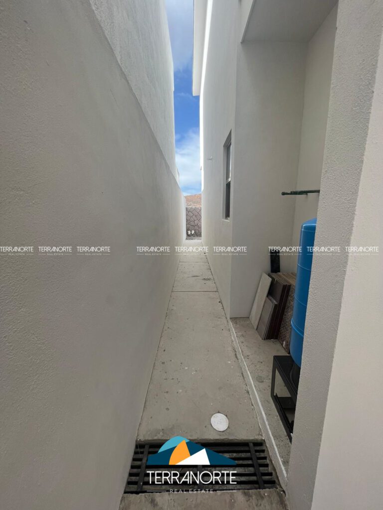 1618DF57-C3C5-4D6F-8489-8A0863735E2F