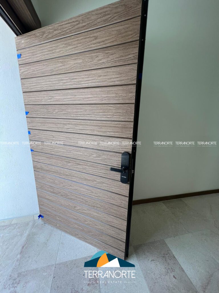 4D87BAAF-F4C3-454A-B1CF-A5EAF8EA4686