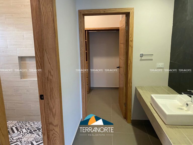 6A4151BE-8301-4C42-9D82-D3F489E9B488