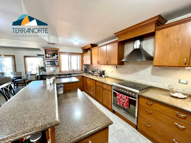 8825E50C-91F3-4FD3-9477-43EDA351CF57