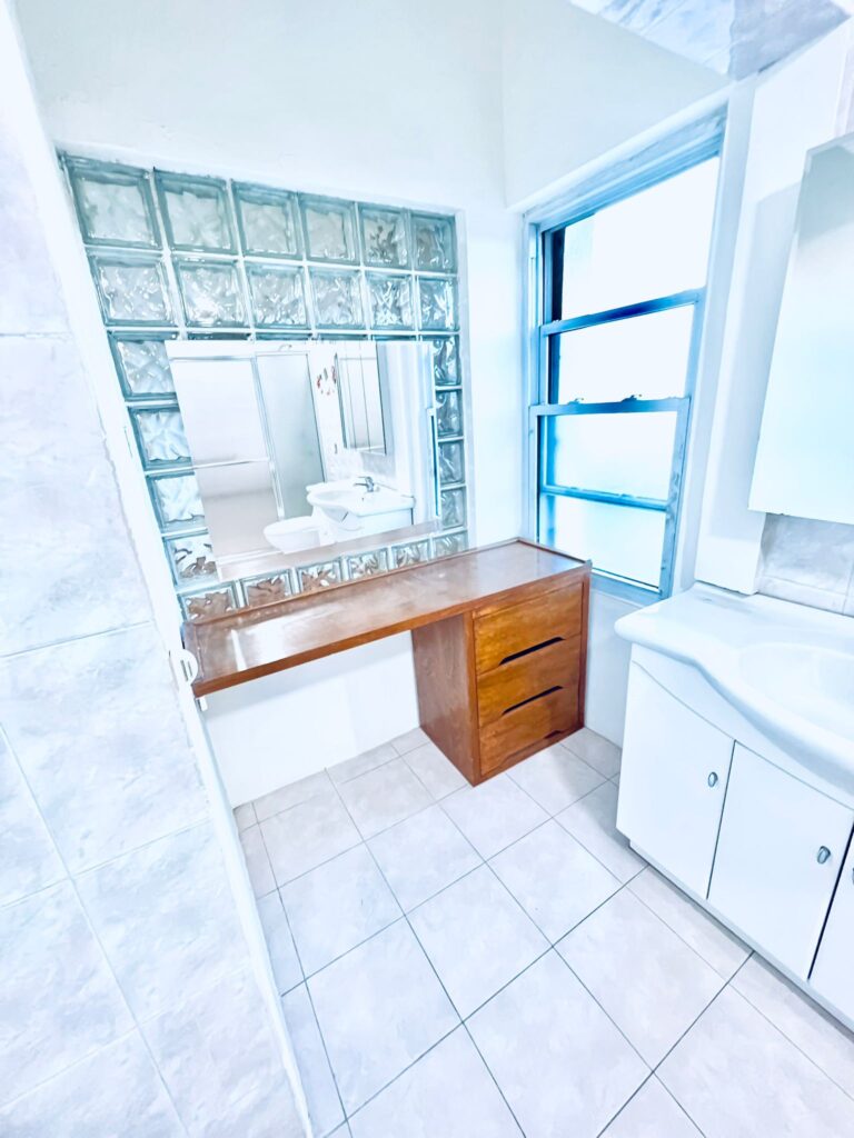 8CBD513F-F732-4514-8B85-73174BFEB593