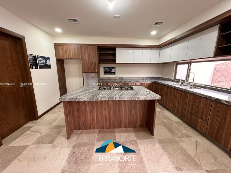 9B66026B-C860-4635-9A4B-B6BFAE737026