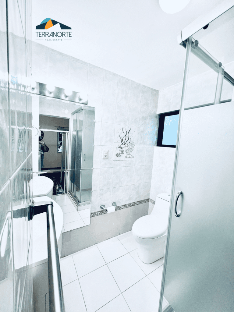 D4A13B77-1A5D-4C0E-9AD5-F494C168A03B