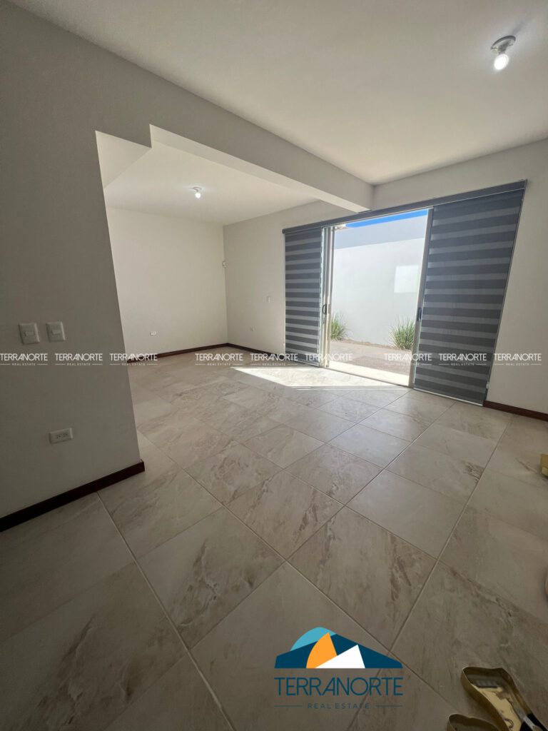 00FDE270-E101-4A50-A086-4E25C0CD9012