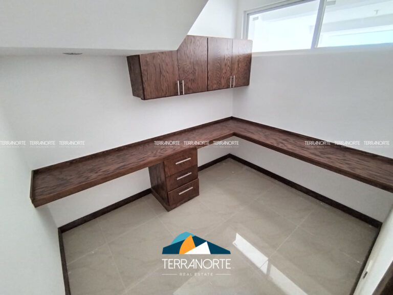 05B173AE-850C-489B-B520-0649C44DB8C9