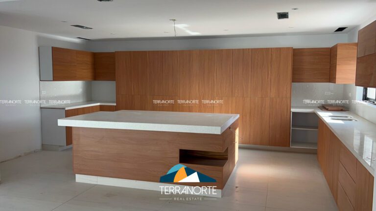 13F59643-95F7-41E9-BC81-BD6DB58E9917