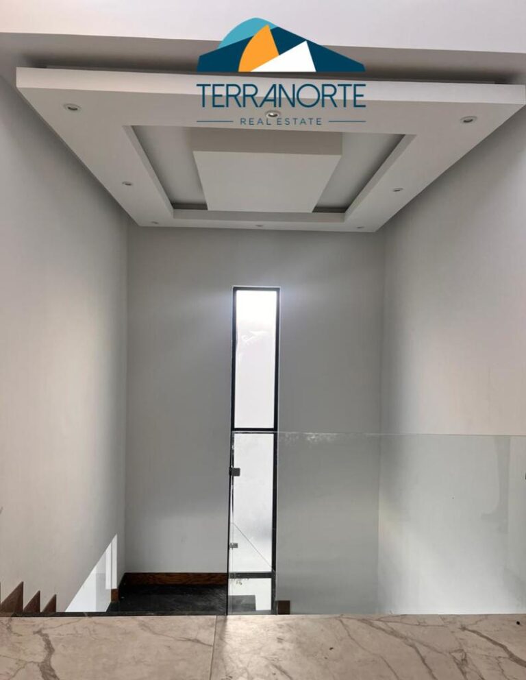 17A27C95-9DEE-45CF-A43C-FD9A4C1C5E6A