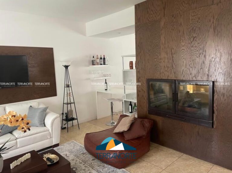 3B29DBBE-922F-4A35-A2D8-A03F7864AB8C