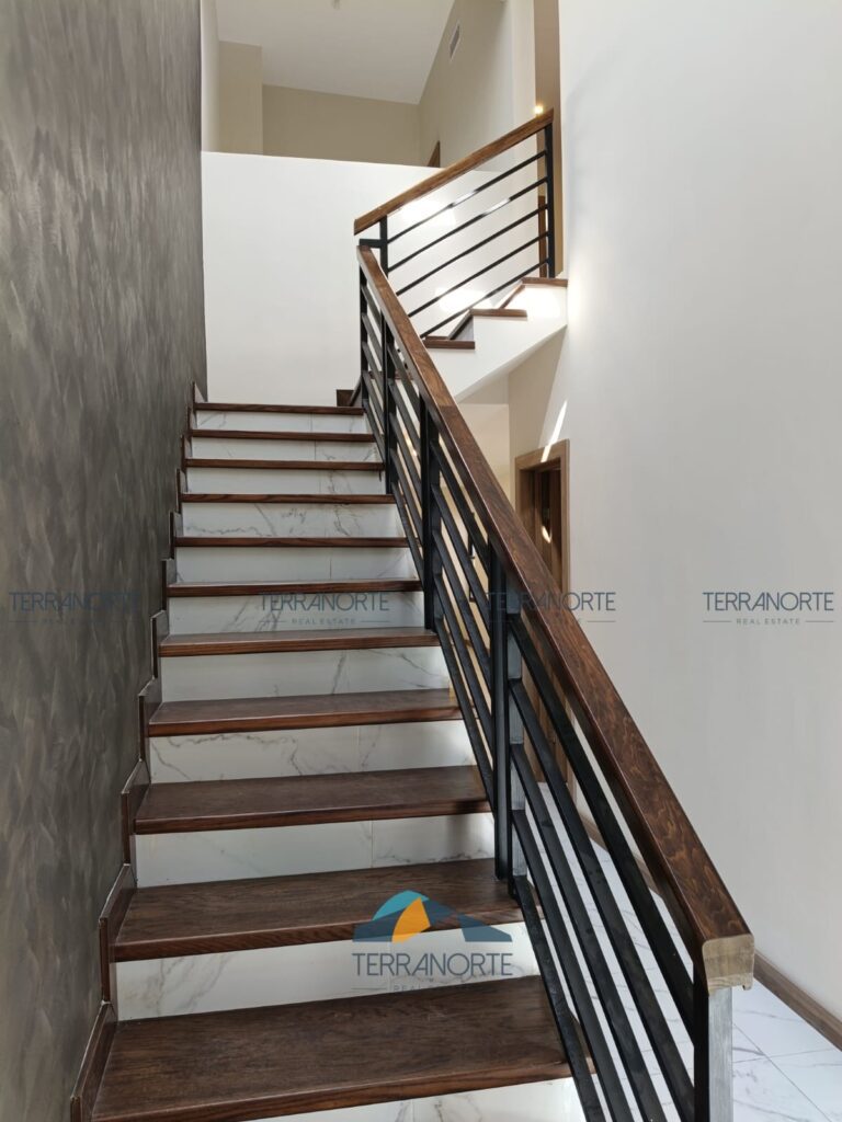 6739990c-8277-43e1-99a3-8cb0d34fa37d