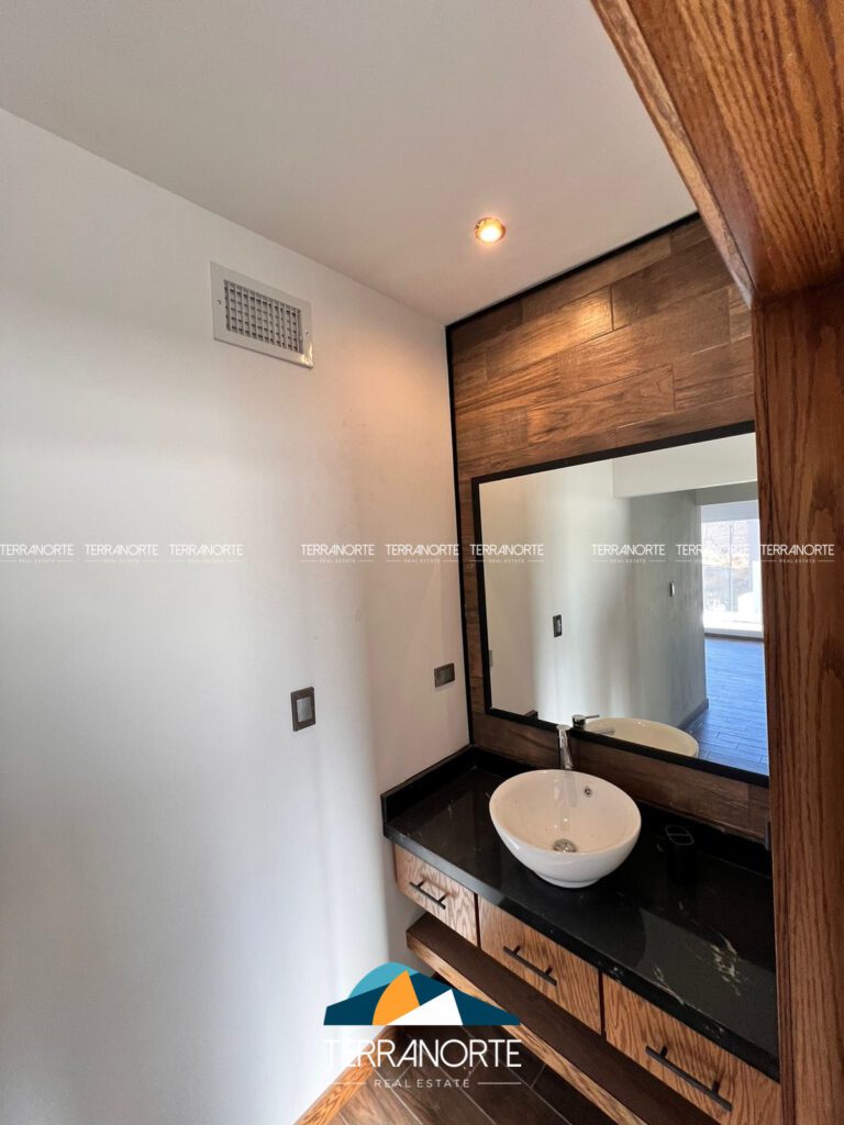 8340FE72-ED2D-46B4-9ADF-09AE01C821DF