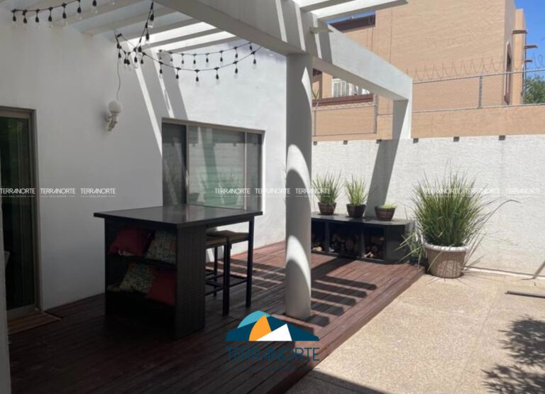 8B9C6DB0-264B-4FD1-BB29-D7A3FD30AC57