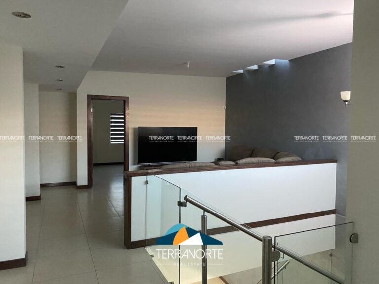 A6E6AC5D-DDDF-46A0-89EB-B06AA8F81254