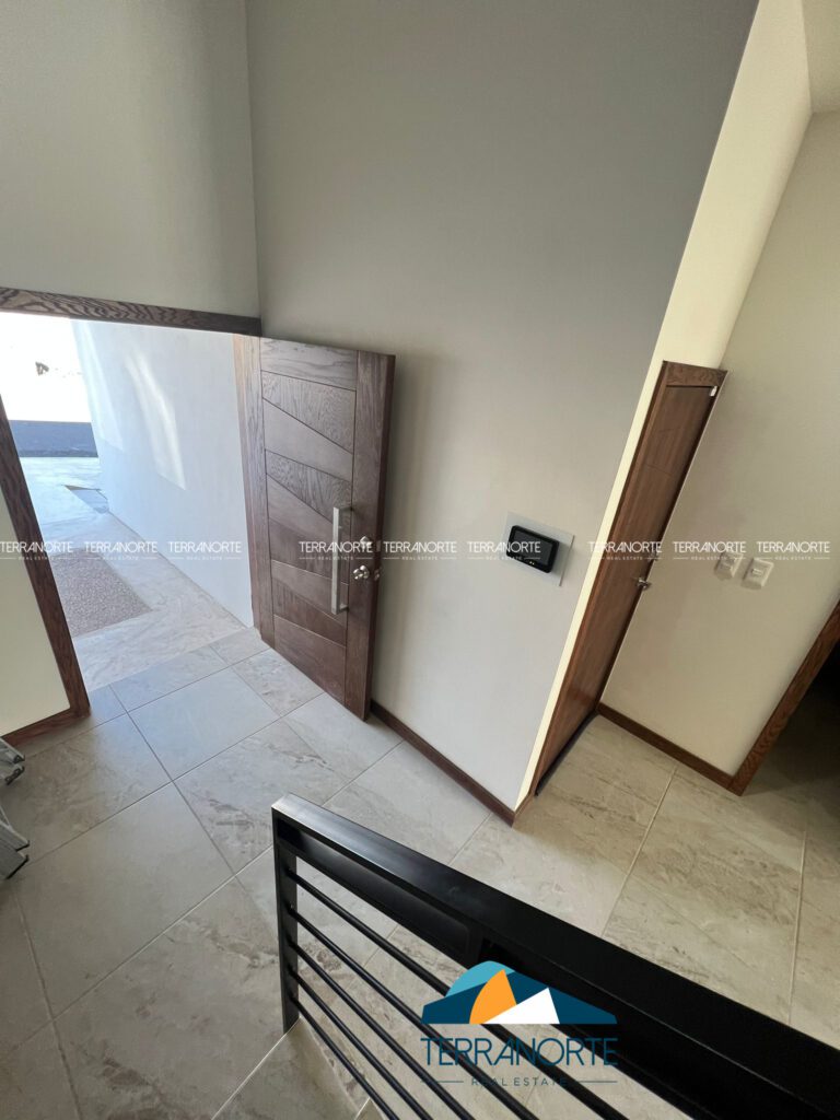 BDA9494A-3B96-4286-83EE-9CDAEE933BAD