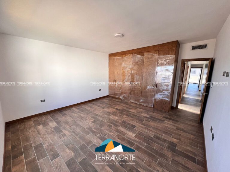 C6B16C2A-8B85-418D-8F17-93AF742DCD1A