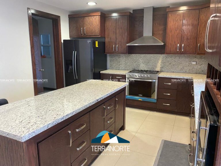 CCF17F92-8485-4EE3-9ED7-A3F159900398