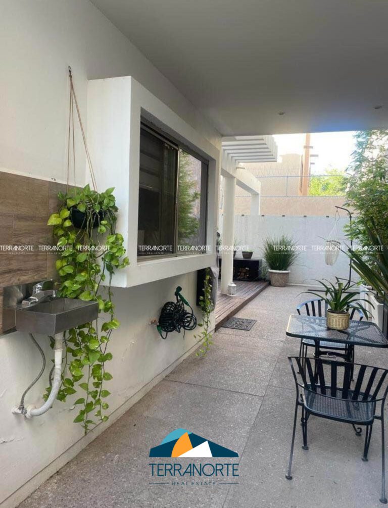 CF4F3272-89B8-4FB9-8224-C8BE89BBAD62