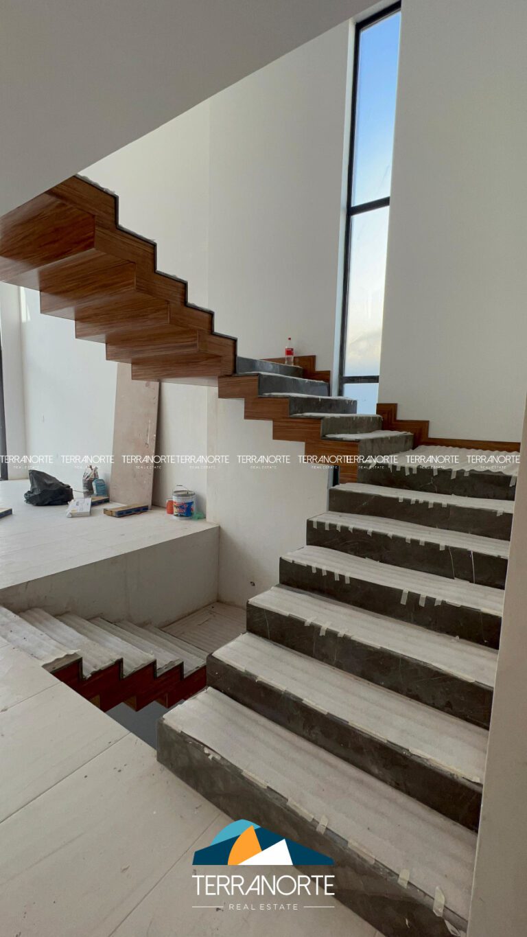 F4A83103-0836-466B-BA9B-B7260F1A5FEB