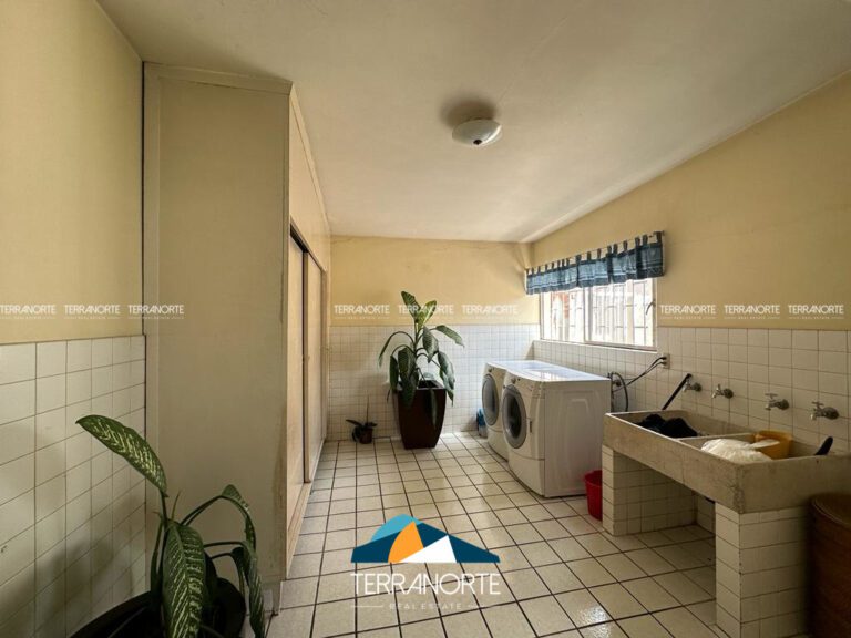 248C6640-BAAE-440D-9F1B-6C26B87D09CD