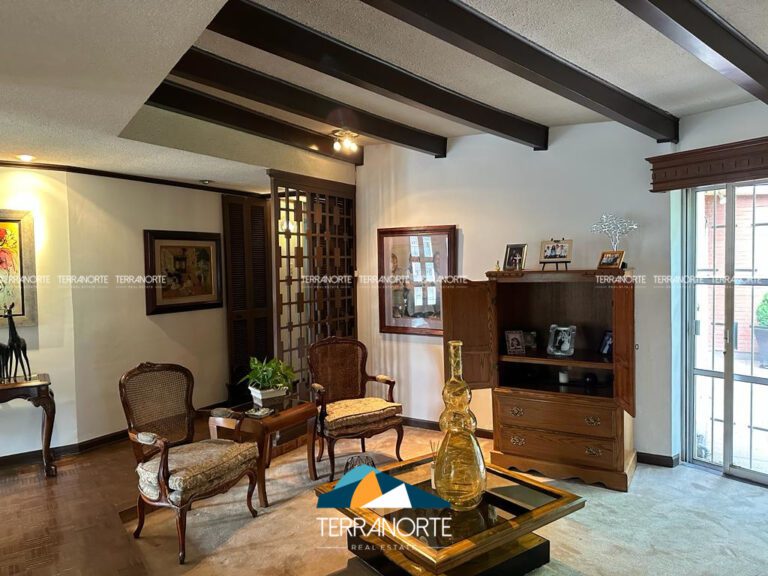 2D5003AB-B40C-4467-9F82-7486A2E31C5C