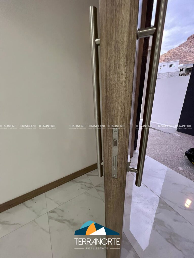 4CBC2205-1BAC-4A81-9203-A3FF579724DA