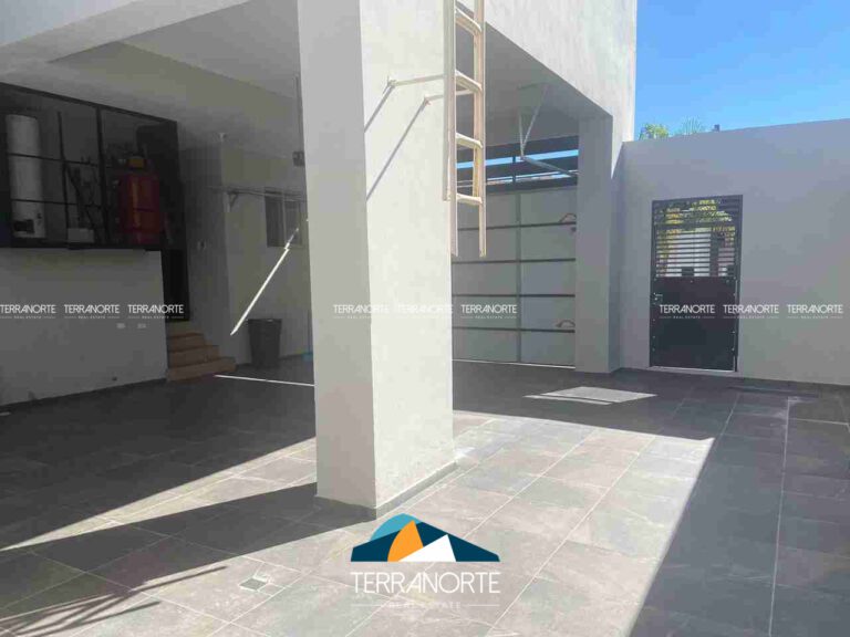 54D55E81-EEA3-4300-B03E-2BBECCB0EAD8