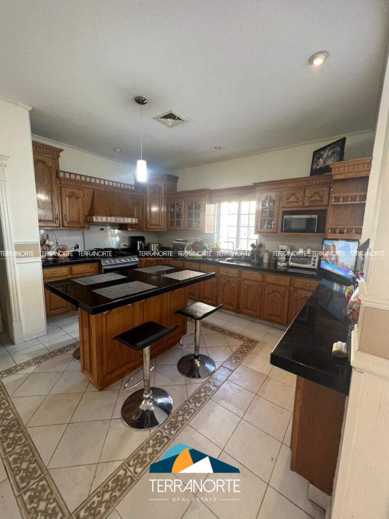 895C3F6F-B80F-422B-968A-F0CF84DF900E