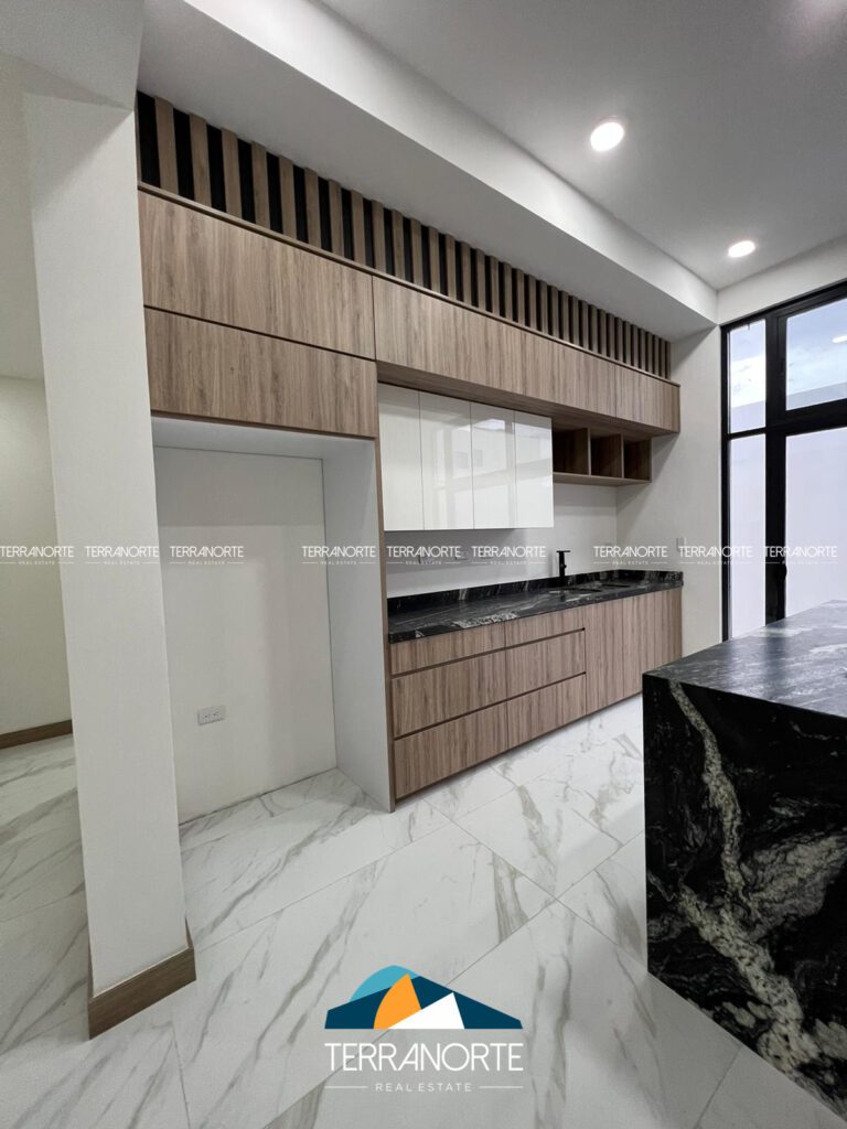 90A6C2CB-FCDC-4003-BCB6-2E87994E8890