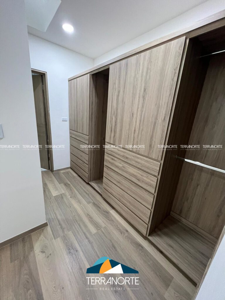 90EC44C8-0B77-4DF9-8E21-DB440D3F3992