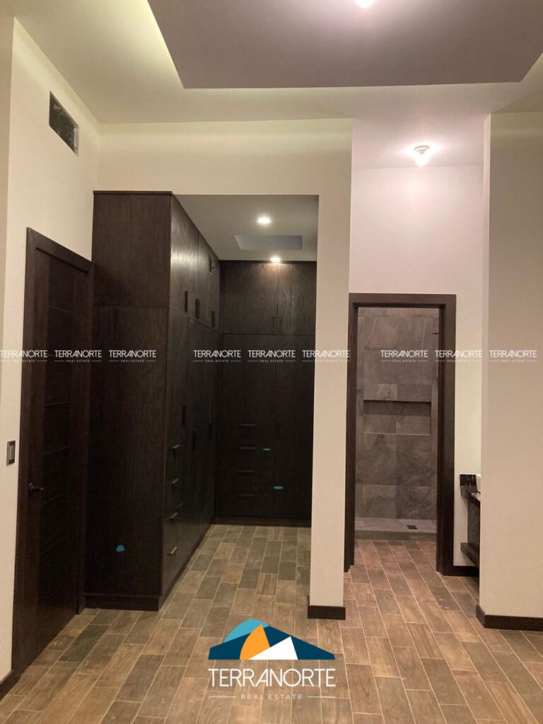 9CCC0730-D51B-4BEA-93F8-79E7BD30D12D