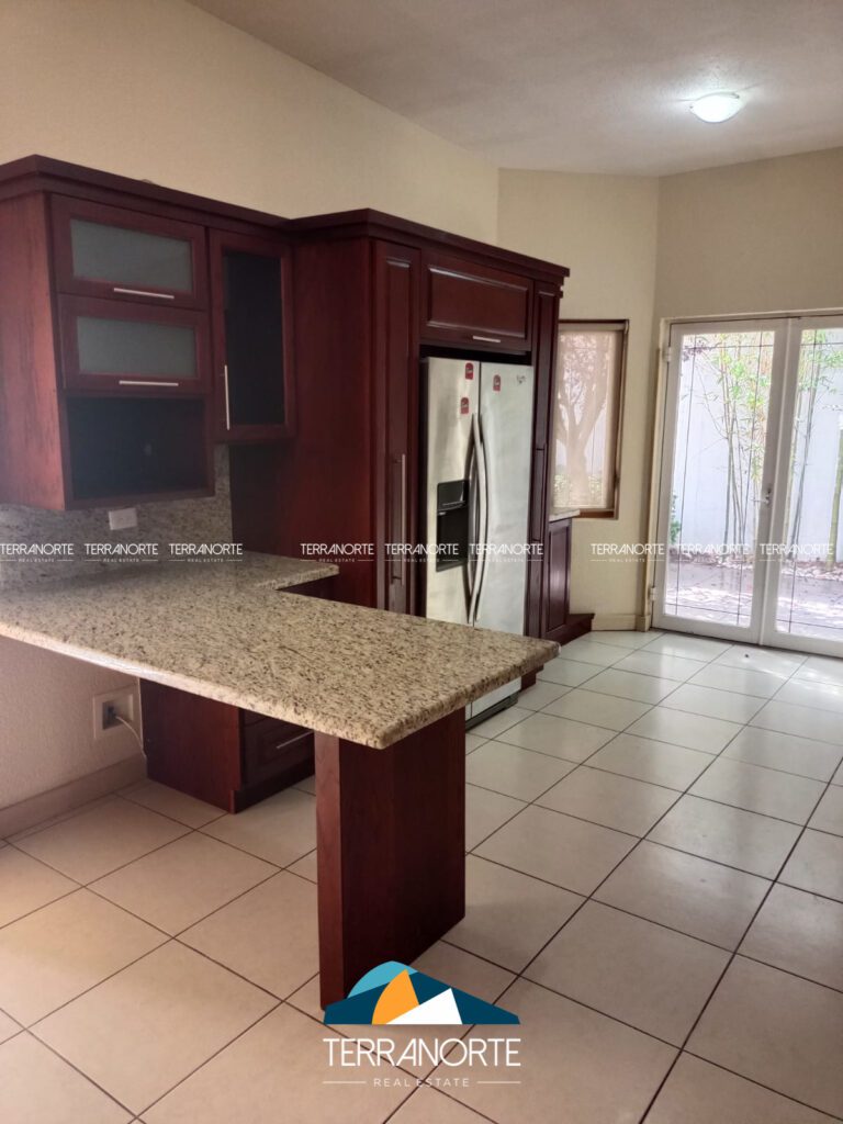 AC48B1C6-E178-489C-AC8D-C198C23D2C0F