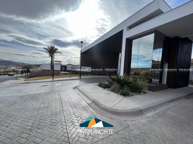 B7578DE8-F4B0-4B7E-A7E0-5949F4671DB3