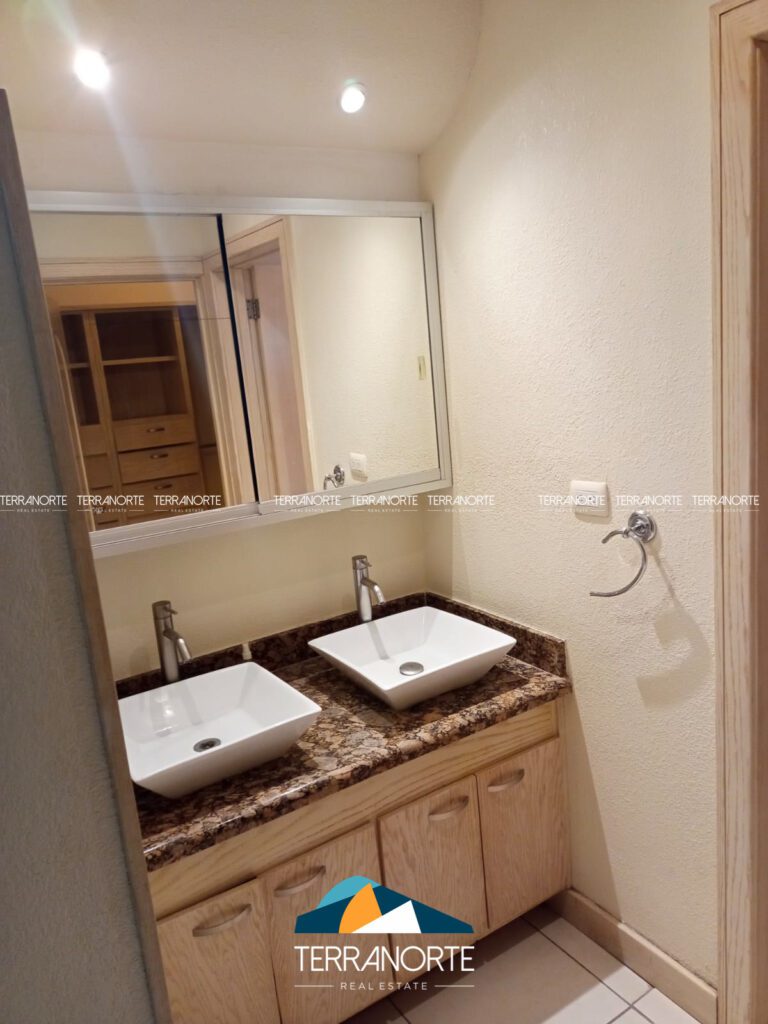 CDA872FA-35A2-435F-9A3A-551A2E4F8CC6