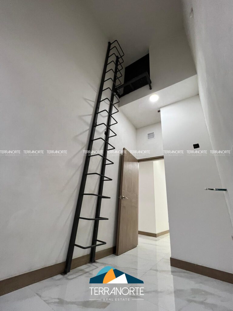 CFC4997F-2DEA-4036-9CA4-2B378931073D