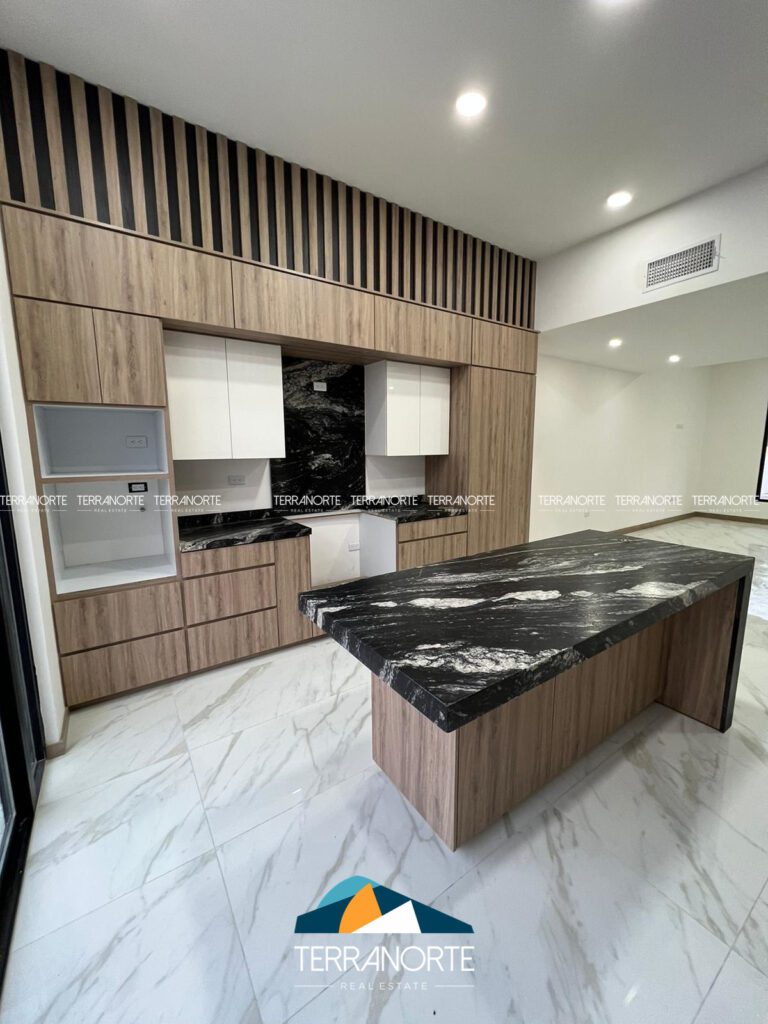 D5AFFBFC-F635-4508-85F7-CCE746170FC1