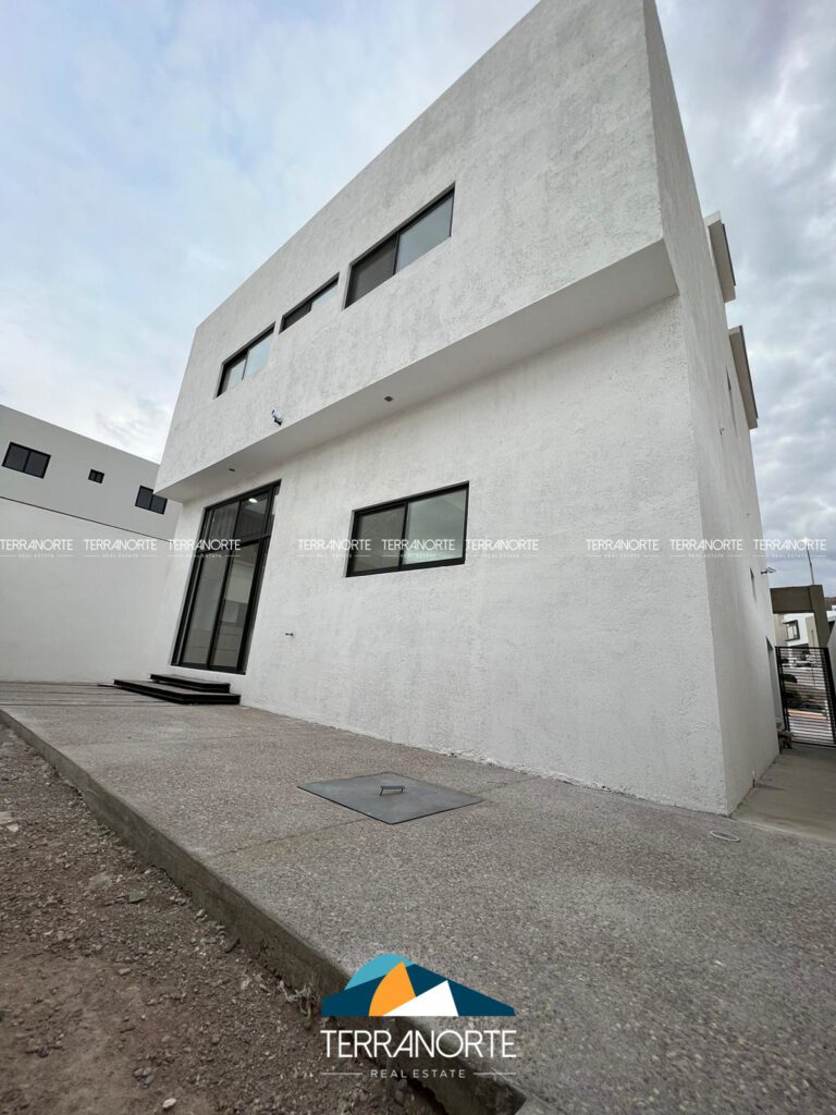 E8570CD2-0689-40CF-8CEB-9051A4A6EE97