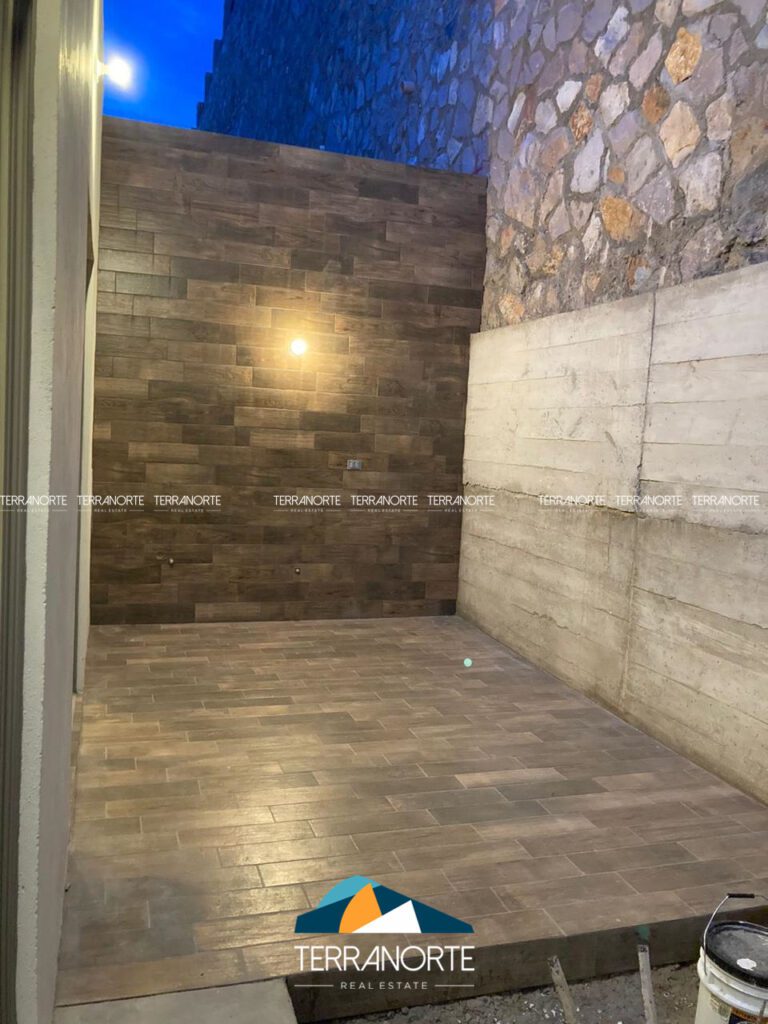 EA1B0F2F-2BB5-487B-A42B-DA4B17D71F85