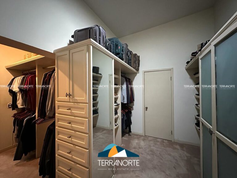 ED303FD0-B0AA-4BE2-90A3-A334BBAFA199