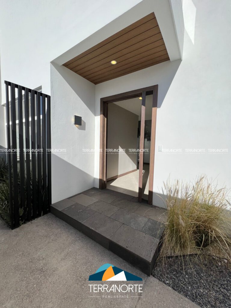 0A144F97-B332-47E3-BB50-F8F0CAD3A380