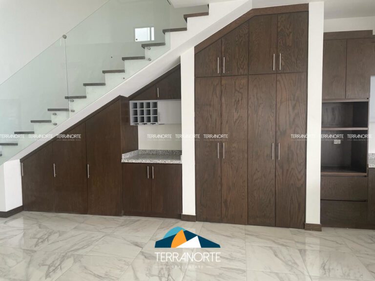 1980AEC5-700C-4B52-BAC5-BB5C18DEF6BD