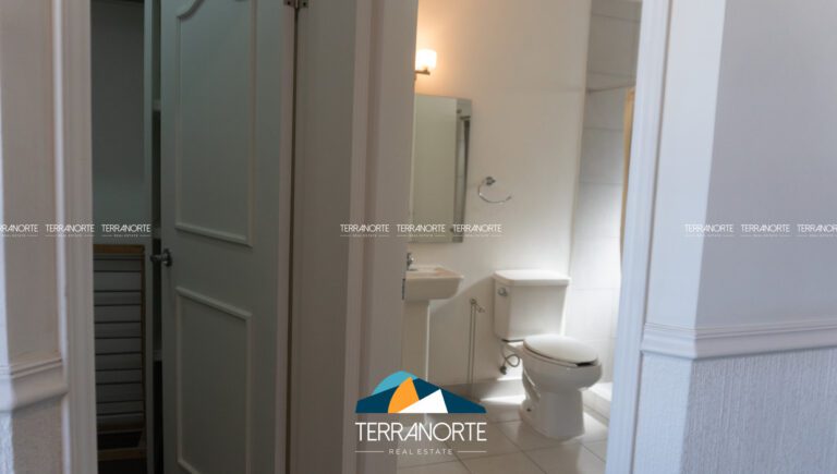 3FCFE25A-5E9C-4439-A89E-697442D51063