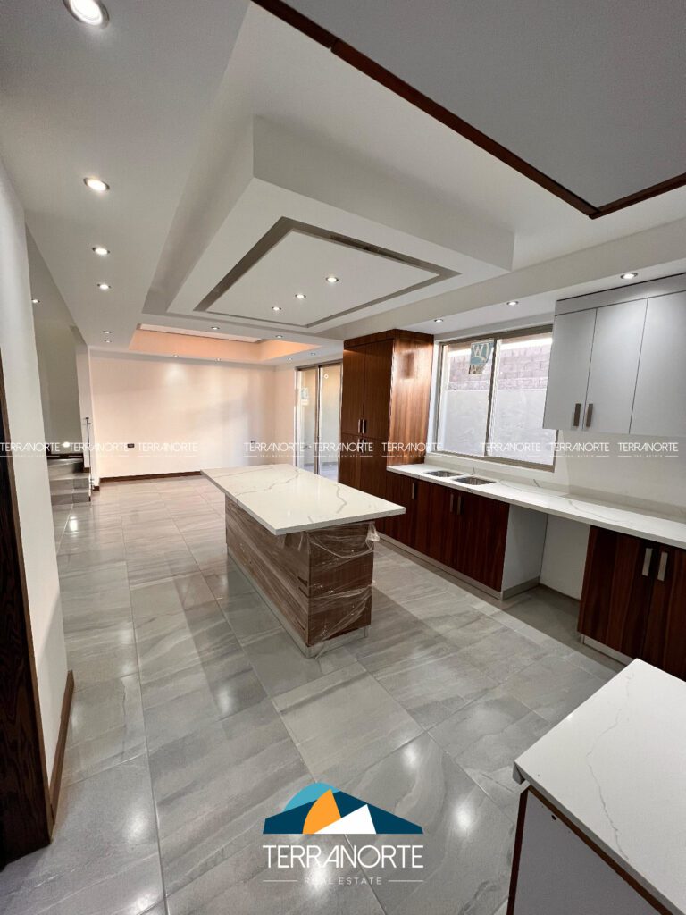 59EF30C0-84E8-4008-A8A2-EB3C121E00BD