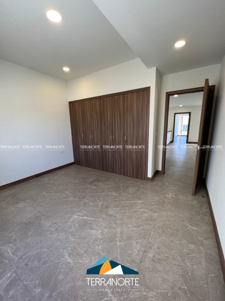 704DDB09-5620-496C-9309-E4C90939170F