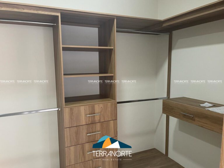 7643C9B0-46AE-4DA4-ABCF-ACE6F10295AB