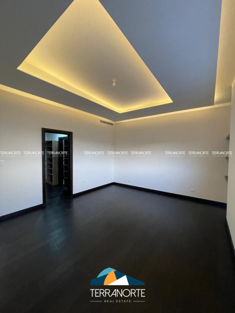 89296DD6-15F8-467E-9BBC-20B99EBBAF77