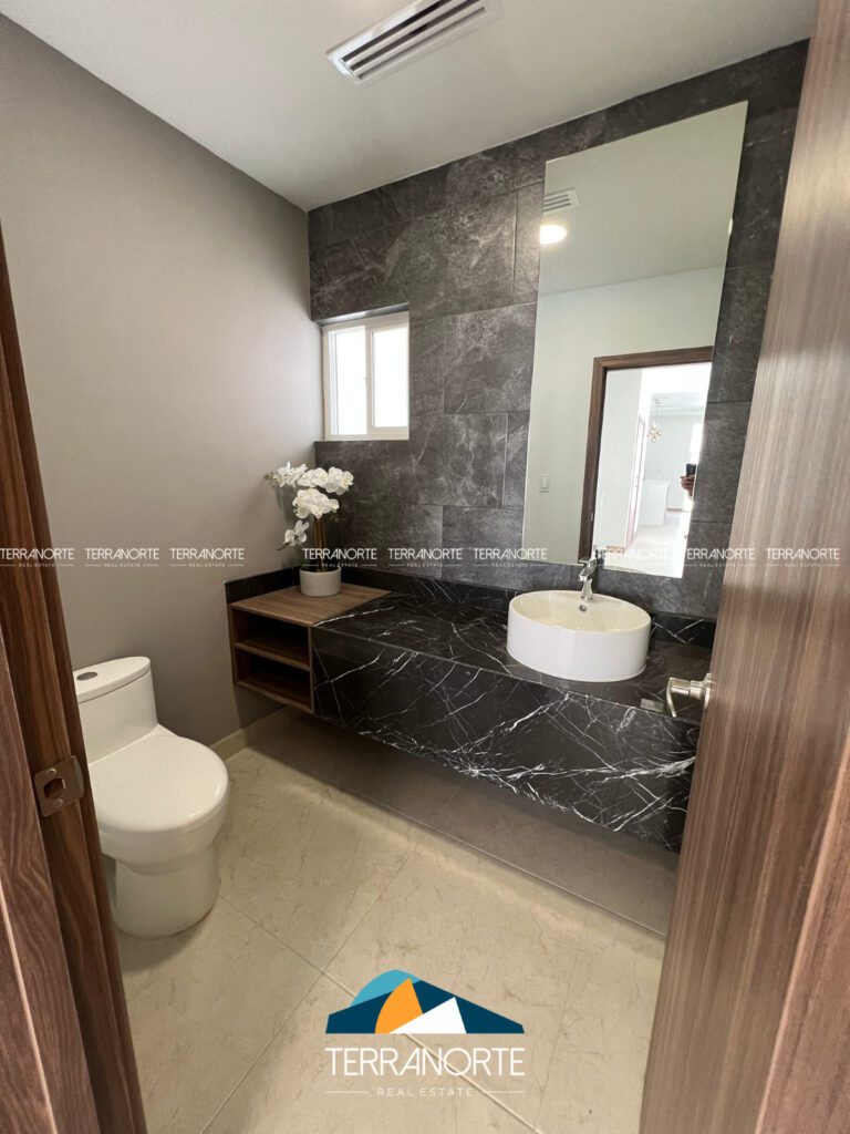 9A3C555C-1D4D-4DCE-AAA5-22287D0FF2D2