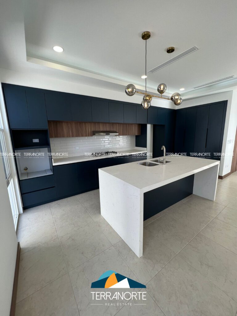 A006C2FF-C0EB-4312-9033-960D5C3A4AF1