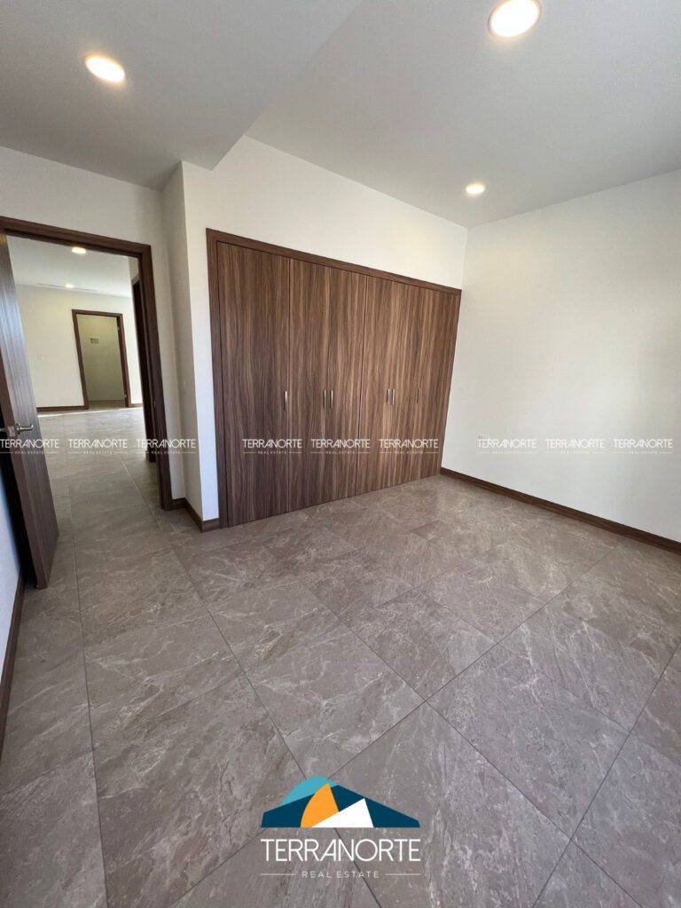 A08FB025-1B9F-4D12-B32B-47CAF6D4EC3E