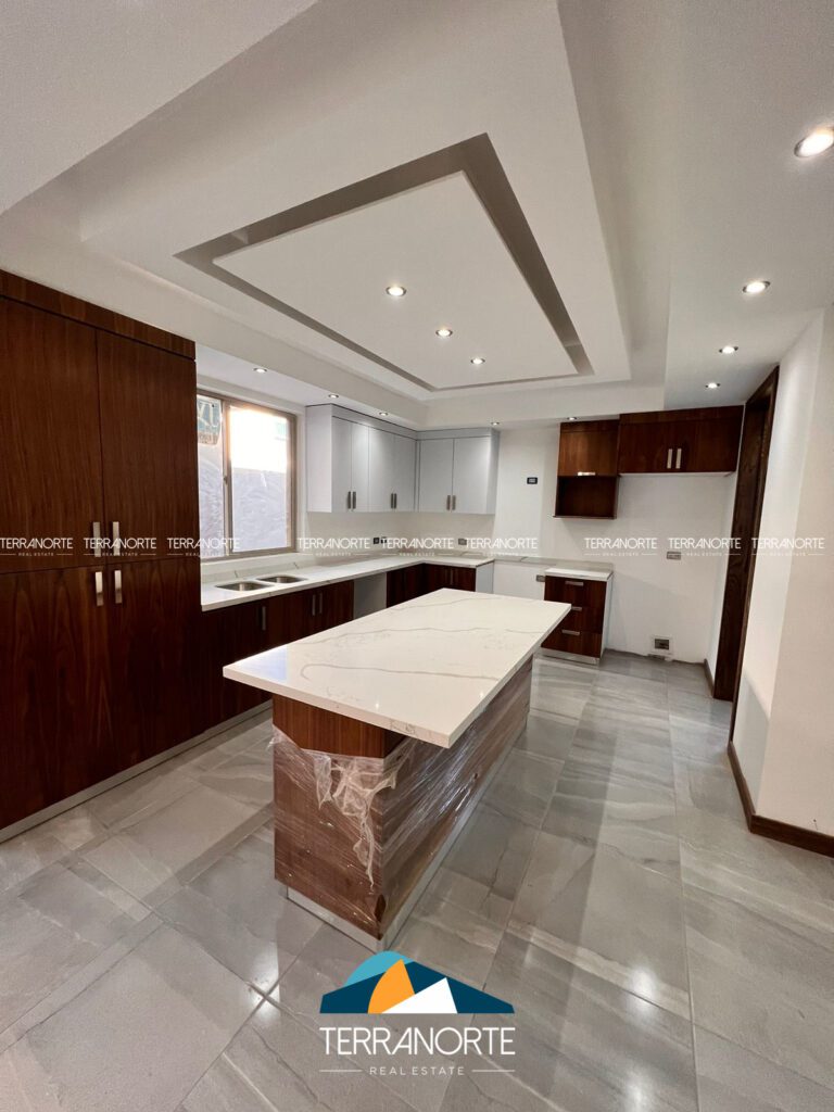 A5B72569-1709-4418-9613-A502117D52F1