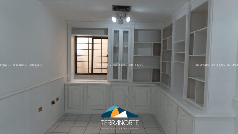 DF483F18-14A2-4854-A8CE-7F3AE6EAD732