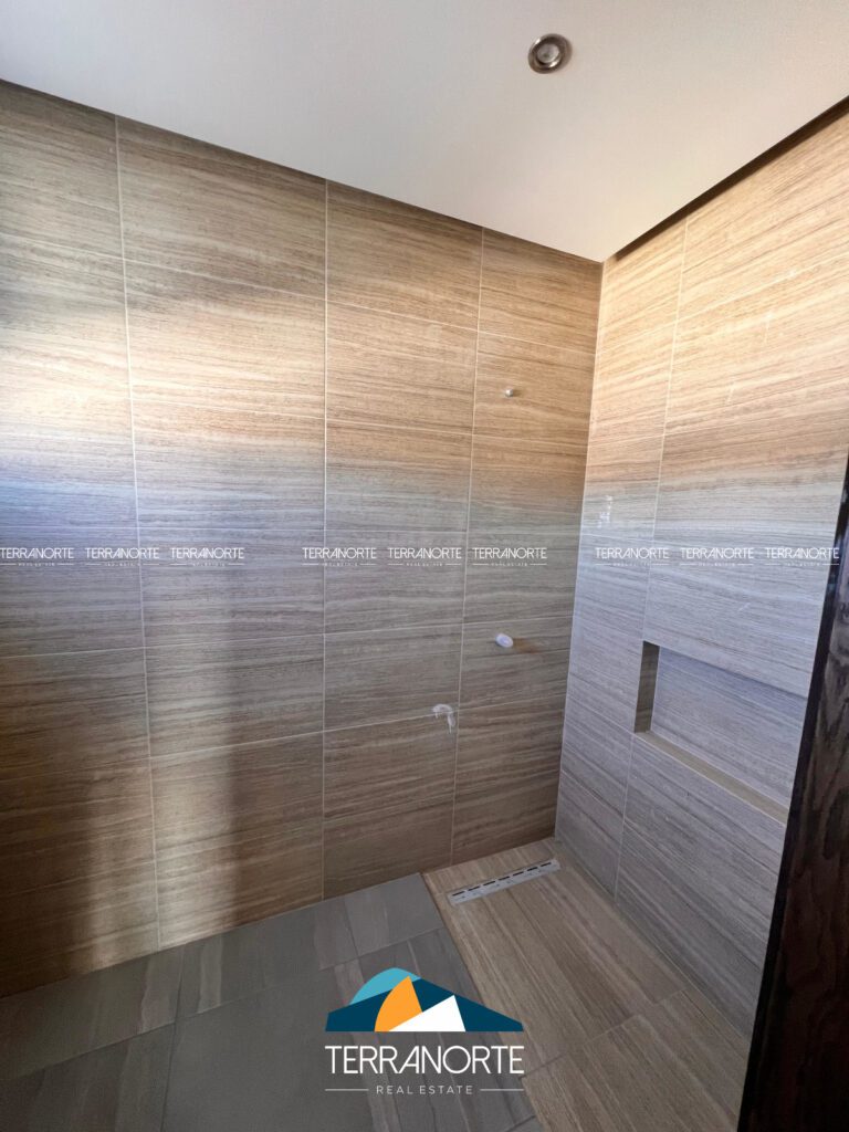 EA5B9542-3965-45D1-B887-5CCFF1361CE8